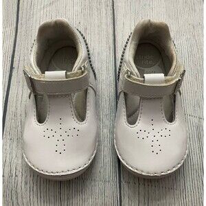 White Leather Stride Rite Little Girl Toddler Shoes, Size 5